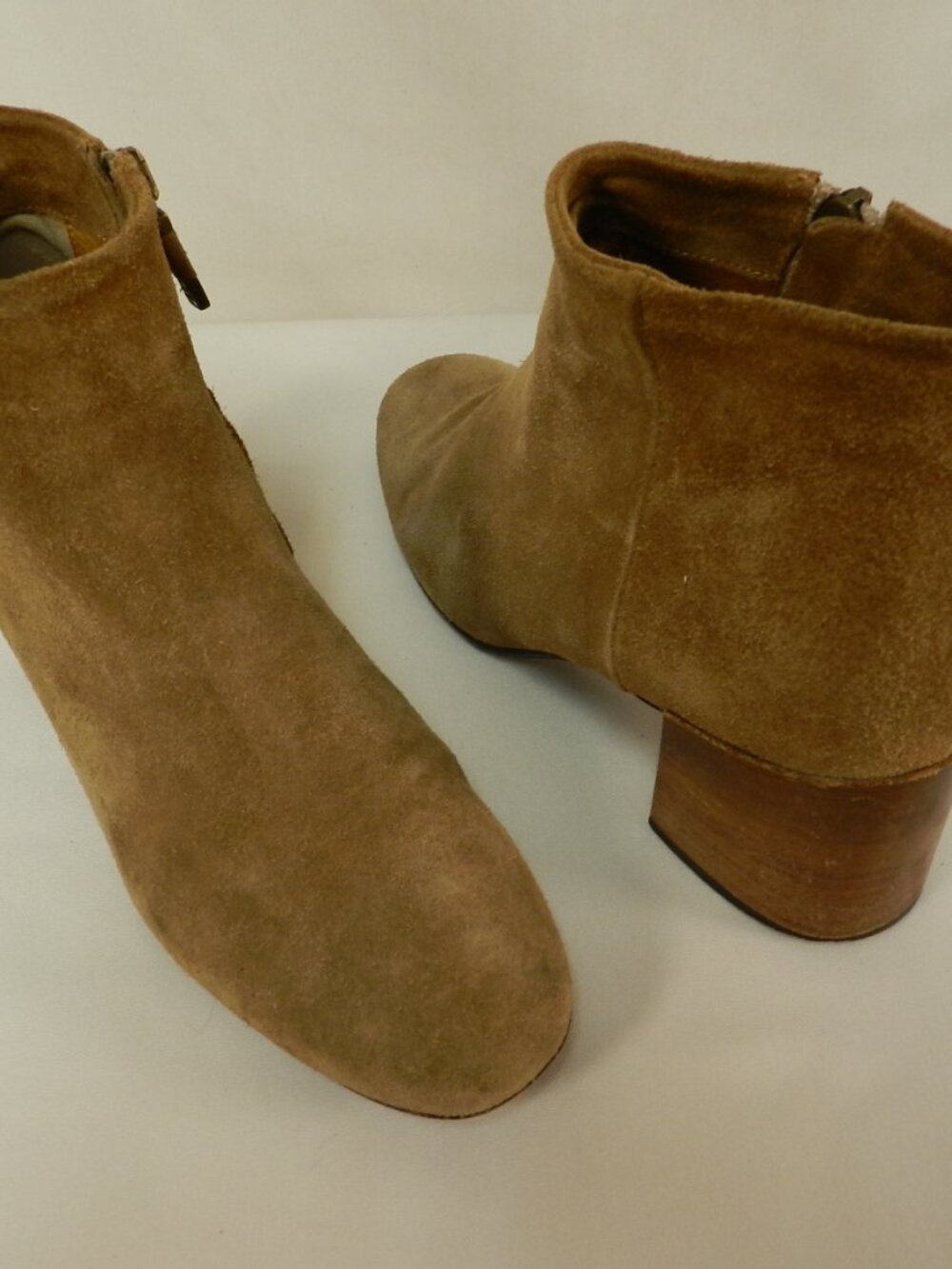Alberto Fermani suede ankle zip boots booties w/ heel Italy Size Sz 37.5 US 7.5
